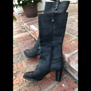 Nicole Black brushed leather boot. Size 8